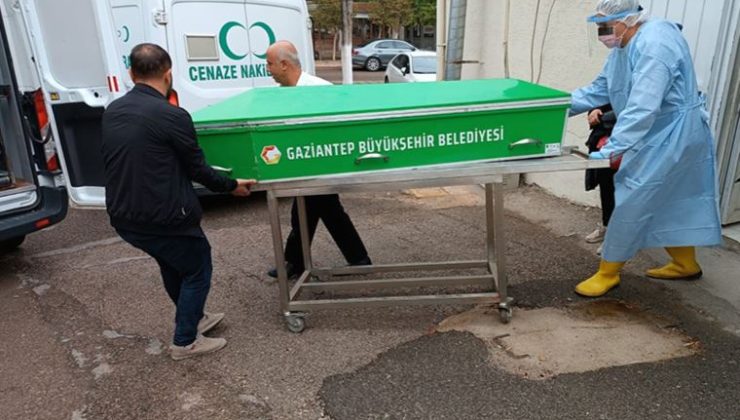 Eşinin cenazesine yetişmeye çalışırken kazada öldü