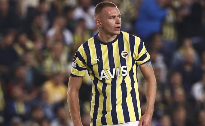 Fenerbahçe’nin “Iron Man’i” Szalai yine sahada