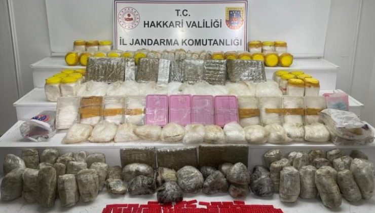 Hakkari’de 126 kilo uyuşturucu ele geçirildi