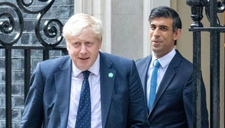 İngiltere’de liderlik savaşı: Johnson tatilden döndü, Sunak favori aday