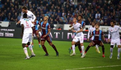 Melih Saatçi yazdı ‘Trabzonspor galip  geldi ancak saha içi problemleri devam ediyor’