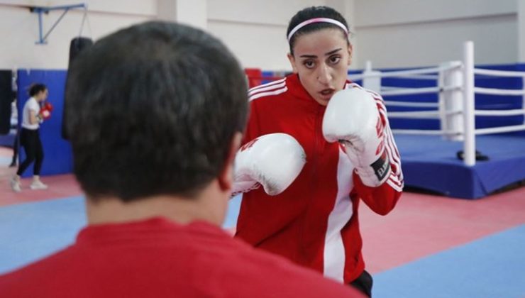 Milli boksör Gizem Özer, Avrupa Kadınlar Boks Şampiyonası’ndan elendi