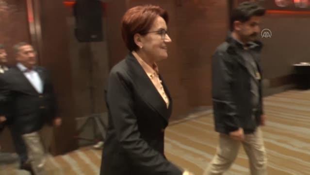 GÜZEL Parti Genel Lideri Akşener, partisinin yöneticileri ve milletvekilleriyle bir ortaya geldi