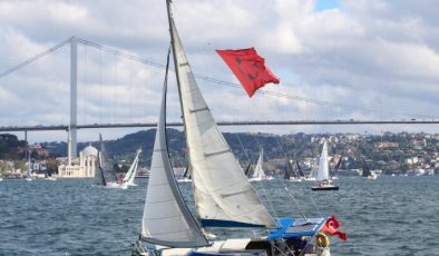 Cumhurbaşkanlığı Yat Yarışları’nda kupa Arçelik Yelken Ekibi’nin