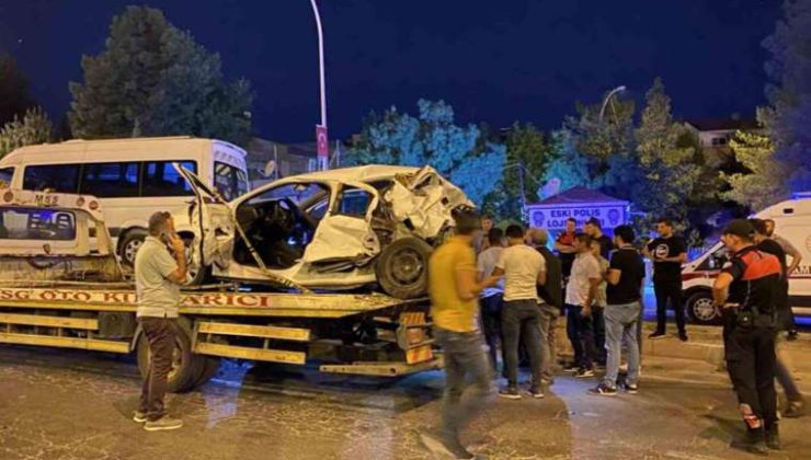 Diyarbakır’da 4 araçlık zincirleme kaza: 2’si ağır 5 yaralı